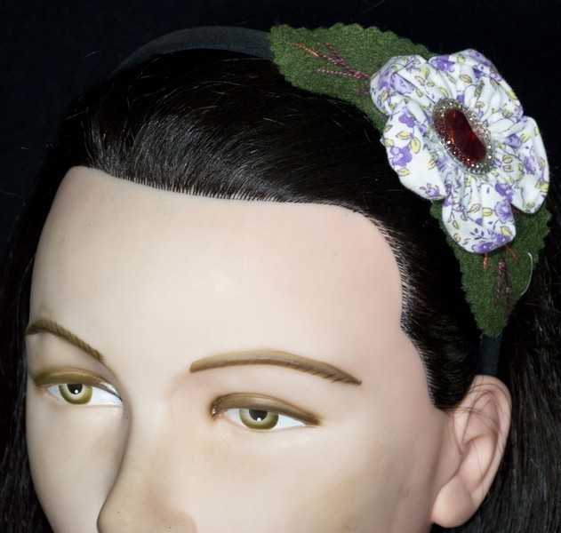 Tiara 12